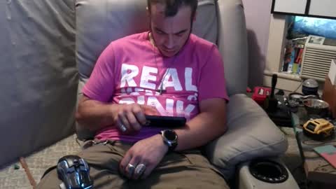 xxScubaStevexx online show from October 8, 2:47 pm