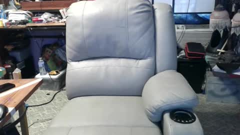 xxScubaStevexx online show from October 17, 1:14 pm