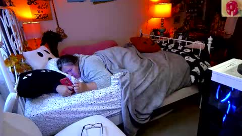 Strawberry Jane online show from October 10, 9:58 pm