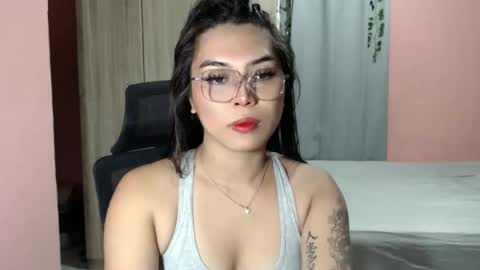 xxstunningmichxx online show from September 15, 6:02 am
