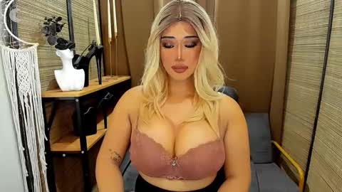 xxtastefullayeshaxx online show from December 31, 6:59 am