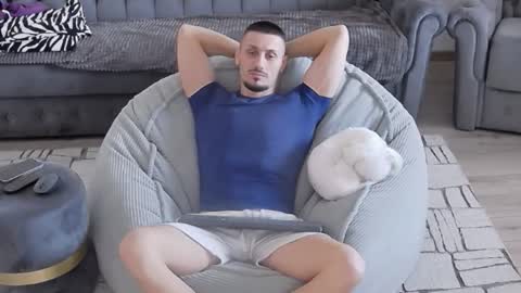 xxx_alejandro online show from November 3, 12:28 pm