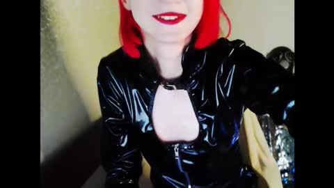 Snapshot of xxx_goddes_xxx chatting on December 22, 8:25 pm Andariel online show from December 22, 8:25 pm