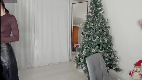 xxx_leila online show from December 25, 11:43 am