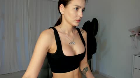 xxx_leila online show from March 7, 9:18 am