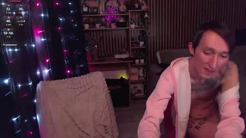 Snapshot of xxx_rays chatting on March 20, 6:46 pm Ray and Andy online show from March 20, 6:46 pm