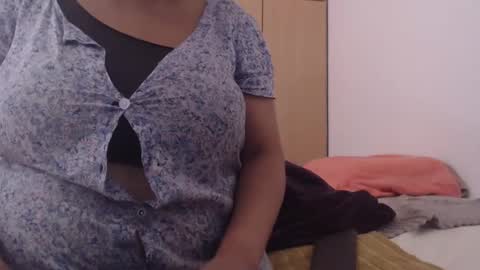 Snapshot of xxxbustybabe27x chatting on January 31, 11:35 am Ayanda online show from January 31, 11:35 am