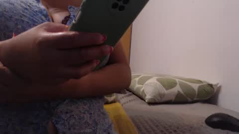 Snapshot of xxxbustybabe27x chatting on February 12, 10:15 pm Ayanda online show from February 12, 10:15 pm