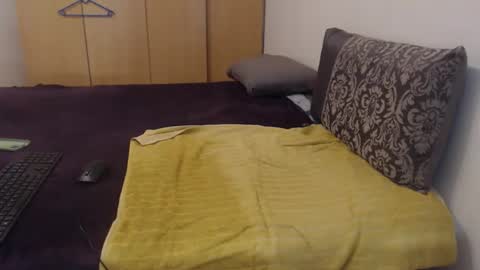 Ayanda online show from October 6, 3:53 pm