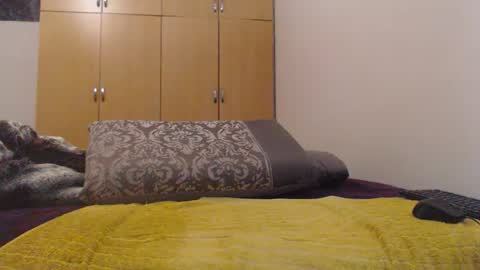 Ayanda online show from November 12, 1:44 pm