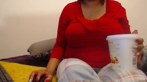 Ayanda online show from November 21, 5:33 pm