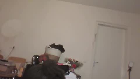 Danielle online show from May 14, 8:37 pm