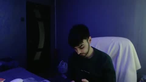 xxxdonpuiuuxxx online show from February 7, 11:25 am