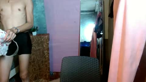 Snapshot of xxxfuckgirlyumsxxx chatting on December 11, 5:37 pm Your Princess Yums online show from December 11, 5:37 pm