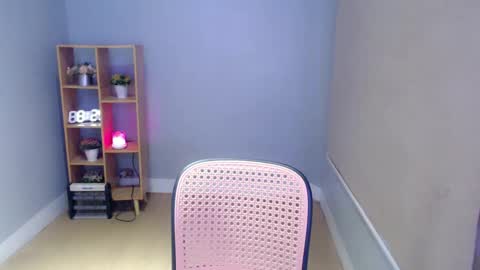 Snapshot of xxxfuckgirlyumsxxx chatting on February 6, 10:10 pm Your Princess Yums online show from February 6, 10:10 pm