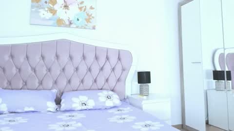 Elvira online show from March 22, 6:28 am