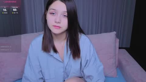 Snapshot of xxxnaughtyfoxxx chatting on April 12, 9:36 am foxy online show from April 12, 9:36 am