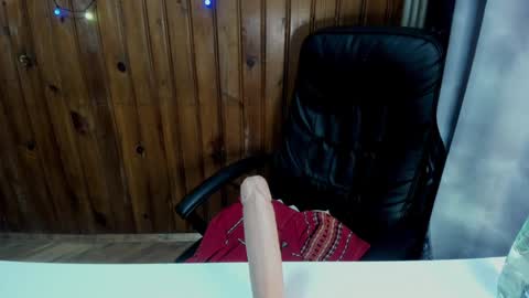 Lana online show from February 4, 8:17 pm