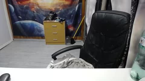 Snapshot of xxxnewlywedsxxx chatting on October 15, 10:10 pm Lana online show from October 15, 10:10 pm