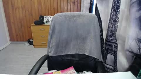 Snapshot of xxxnewlywedsxxx chatting on March 5, 3:30 pm Lana online show from March 5, 3:30 pm