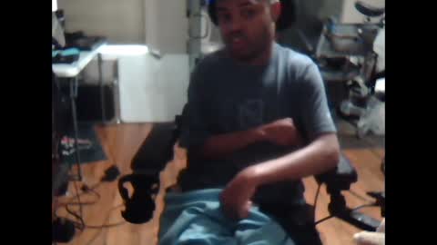 Snapshot of xxxonwheelz chatting on October 2, 9:22 pm xxxonwheelz online show from October 2, 9:22 pm