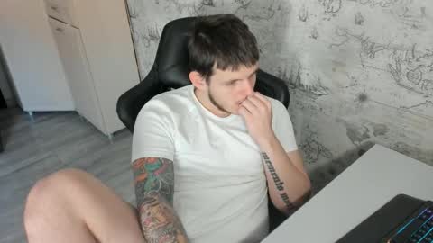 xxxrussel online show from September 12, 5:51 am