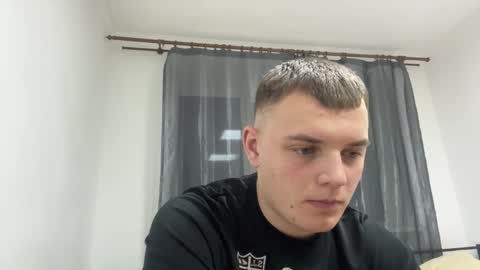 Leo online show from February 20, 8:42 pm