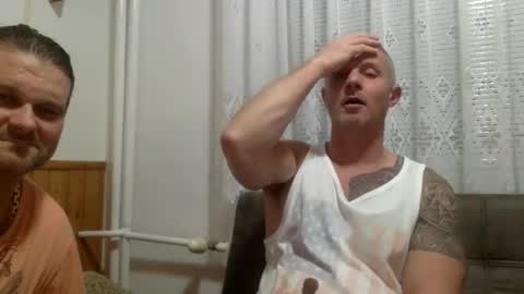 Snapshot of xyloreto80 chatting on October 25, 5:19 pm xyloreto80 online show from October 25, 5:19 pm