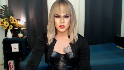 QueenMarina online show from December 30, 1:04 am