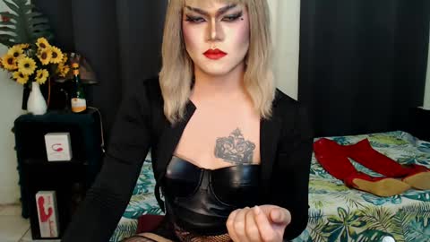 QueenMarina online show from January 24, 9:39 am