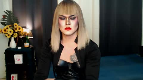 QueenMarina online show from February 10, 7:58 am