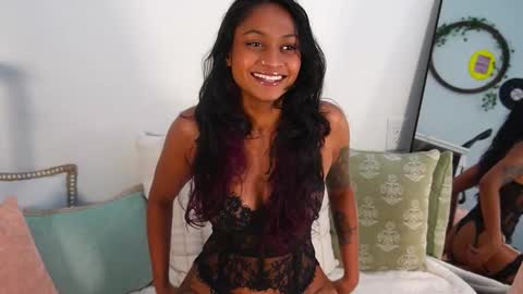 Snapshot of xzaramx chatting on September 19, 3:56 pm Zara online show from September 19, 3:56 pm