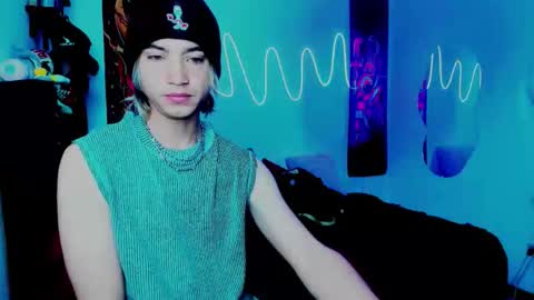 xzerox_ online show from September 12, 11:32 am