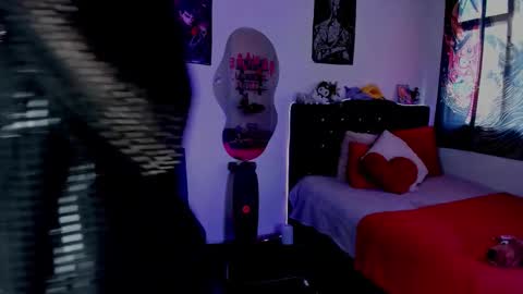 xzerox_ online show from February 21, 5:47 pm