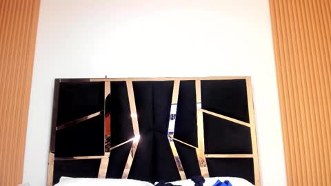 Yahaira online show from January 6, 1:04 pm