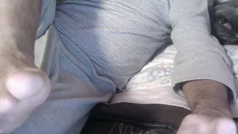 Snapshot of yahe2010 chatting on January 30, 1:44 am grillino online show from January 30, 1:44 am