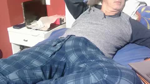 Snapshot of yahe2010 chatting on March 27, 5:56 pm grillino online show from March 27, 5:56 pm