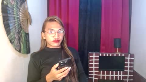 lorien gosper online show from December 8, 3:02 pm
