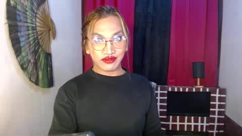 lorien gosper online show from December 10, 11:54 am