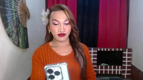 lorien gosper online show from January 8, 10:48 am