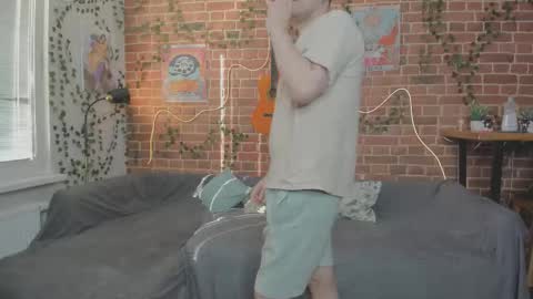 Snapshot of yami_yami_yami chatting on October 1, 12:33 pm Mia and Andry online show from October 1, 12:33 pm