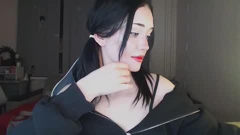 Yami online show from January 18, 8:45 pm