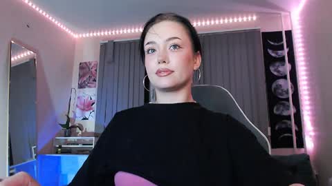Yami online show from June 10, 9:14 pm