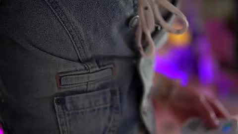 Yamira online show from February 19, 7:05 pm