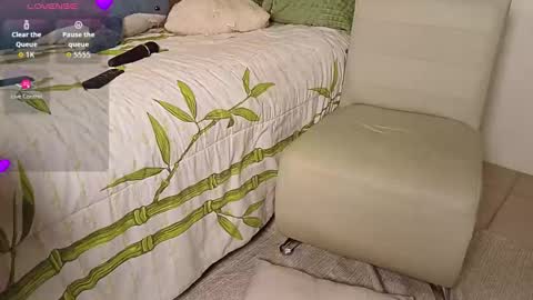 Snapshot of yana_secretroom chatting on February 23, 4:54 am Yana online show from February 23, 4:54 am