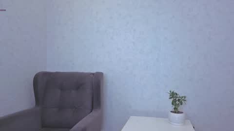 Snapshot of yana_squrel_22 chatting on September 21, 1:07 am Yana online show from September 21, 1:07 am