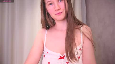 Snapshot of yana_squrel_22 chatting on October 11, 2:15 pm Yana online show from October 11, 2:15 pm