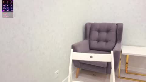 Snapshot of yana_squrel_22 chatting on November 7, 12:43 am Yana online show from November 7, 12:43 am