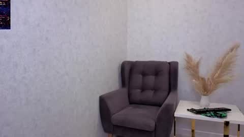 Snapshot of yana_squrel_22 chatting on November 15, 10:26 pm Yana online show from November 15, 10:26 pm