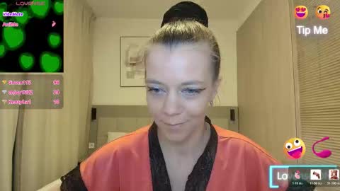 Snapshot of yanasweetx chatting on March 17, 6:11 pm YanaSweetX online show from March 17, 6:11 pm